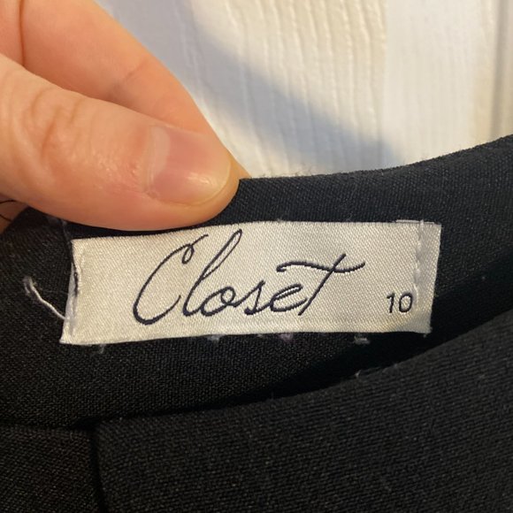 Closet (ModCloth) Black dress with white lace accent - Picture 2 of 4